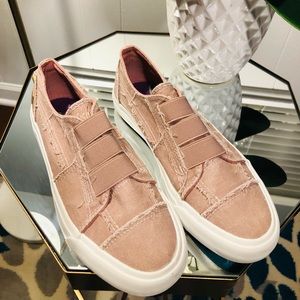 Blow fish Malibu sneakers shoes size 5.5